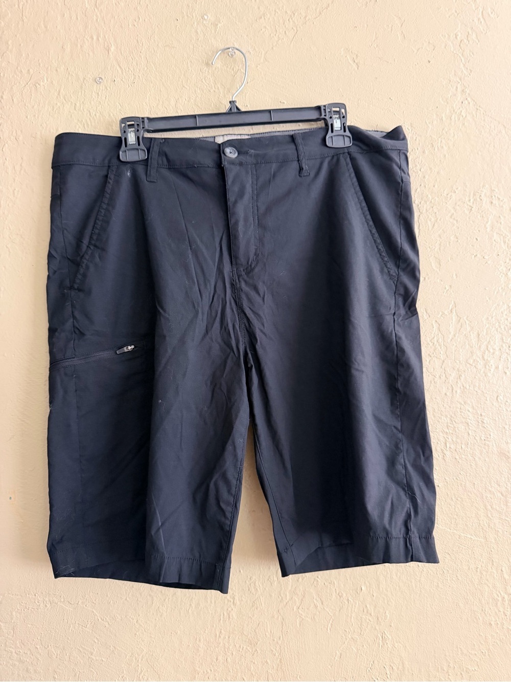 Weatherproof Black Cargo Shorts for Men